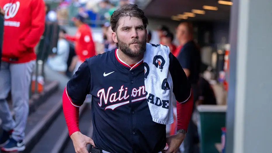 trevor-williams-nationals-dugout-fox-news-001