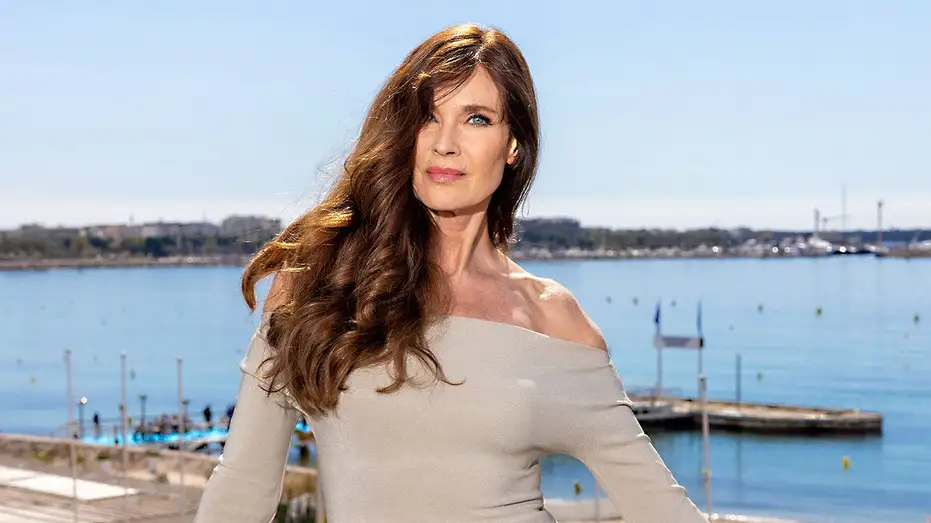 Carol-Alt-Model