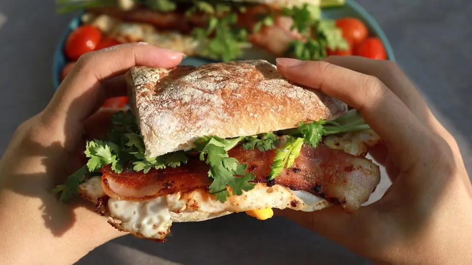 baguette-sandwich-bacon-egg-fox-news-001-1