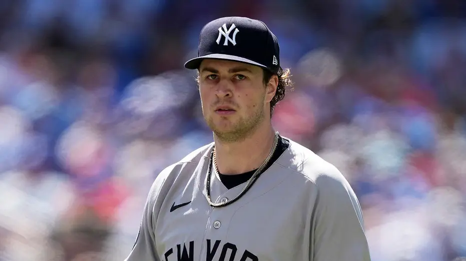 cam-schlittler-yankees-toronto-fox-news-001