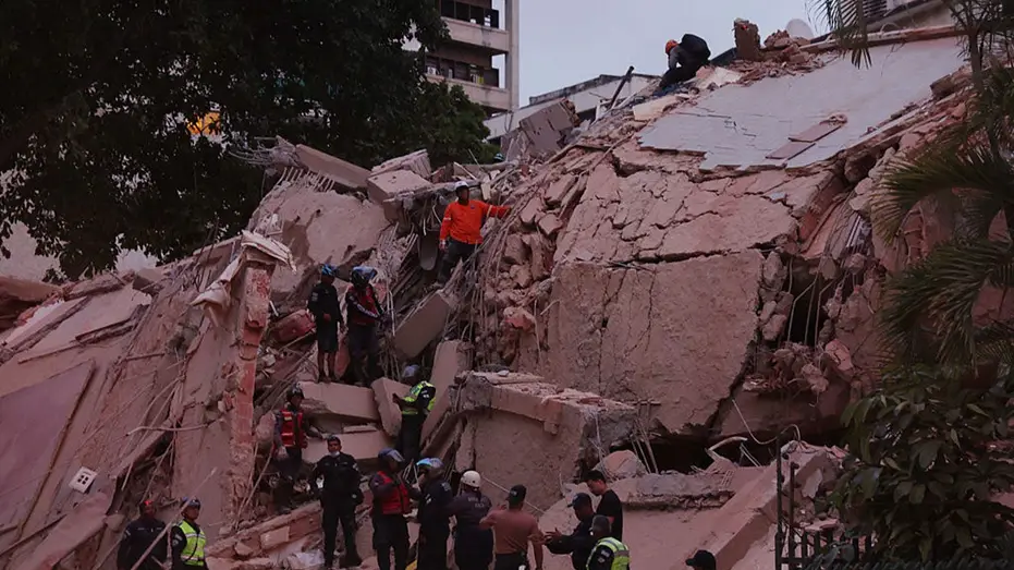 caracas-earthquake-damaged-building-fox-news-001