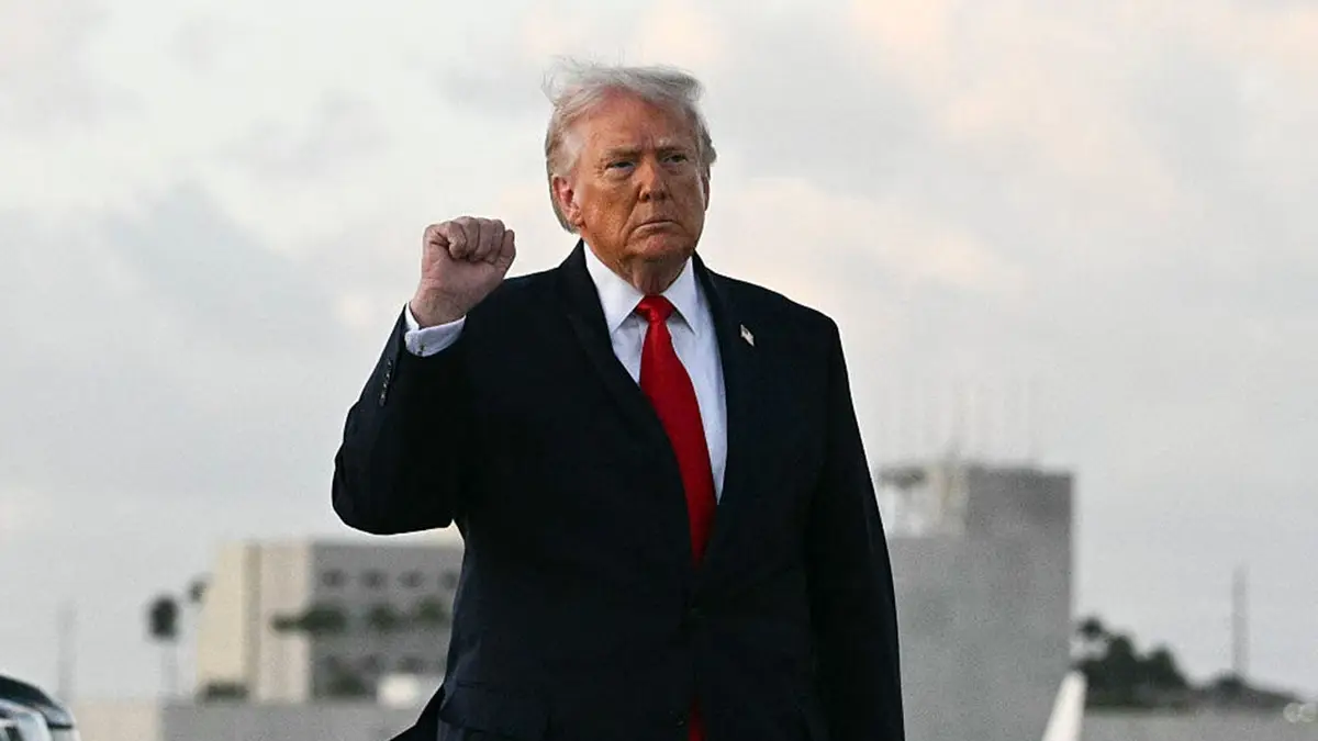 donald-trump-fist-in-air