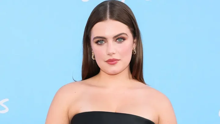 ‘Off Campus’ star Ella Bright sets the record straight on why she sounds British despite being fully American