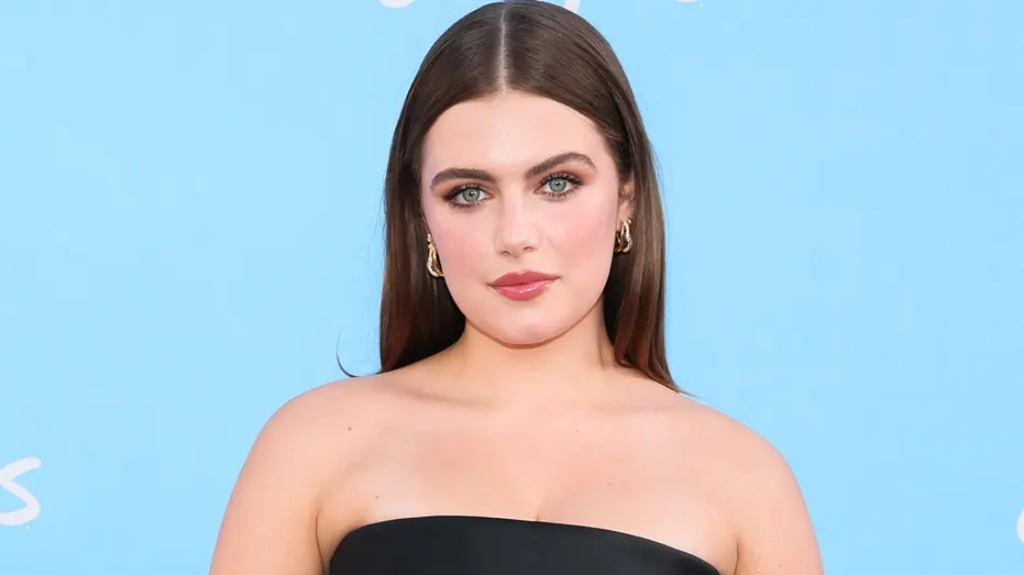 ella-bright-off-campus-los-angeles-fox-news-001