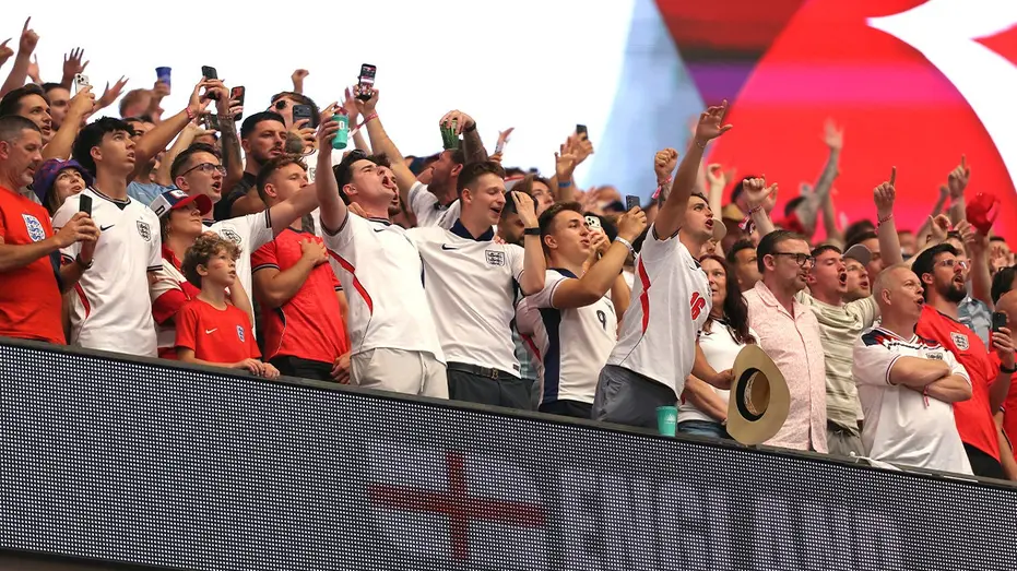 english-soccer-fans