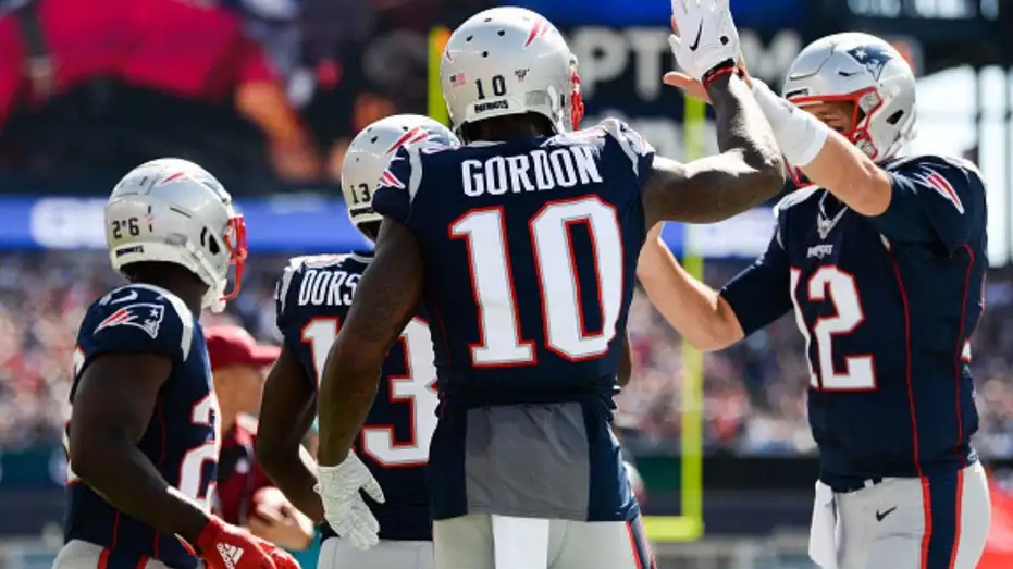 josh-gordon-nfl-patriots-wr-tom-brady-new-england