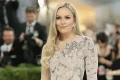 Lindsey Vonn all smiles as she’s able to return to dumping out actual workout content again
