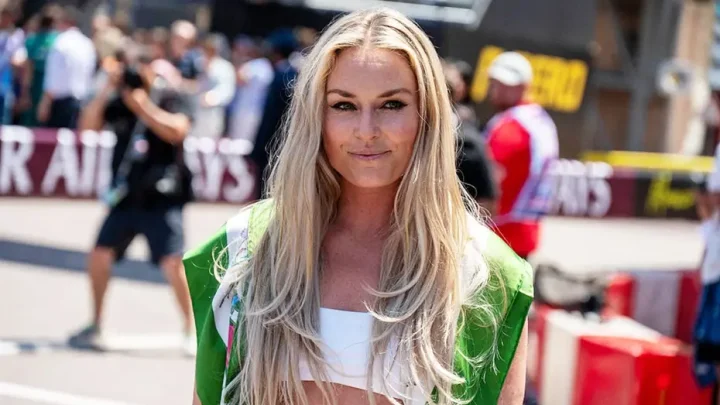 Lindsey Vonn’s six-pack leaves heads spinning, NFL WAG enjoys a bikini country club & disgusting HelloFresh
