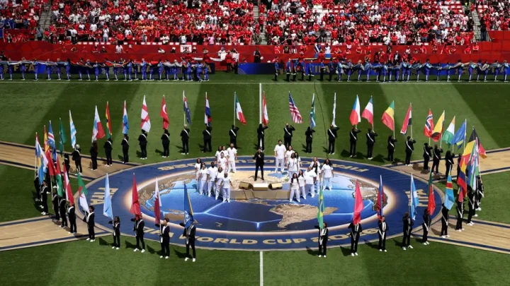 Canadian soccer fans boo U.S. flag as Canada stumbles against Bosnia and Herzegovina