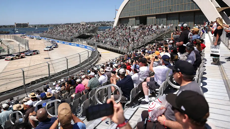 nascar-san-diego-fans