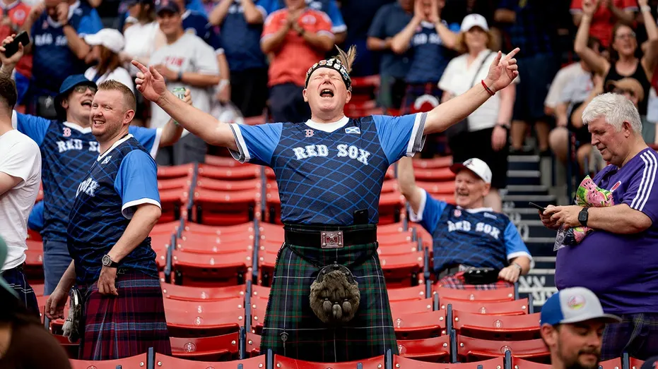 tartan-army-fenway-park-fox-news-002