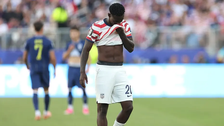 Falorin-Balogun-Red-Card-1