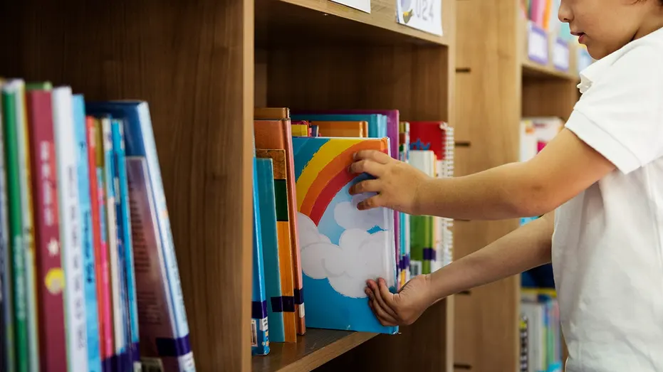c07fa34d-kid-pride-book-library