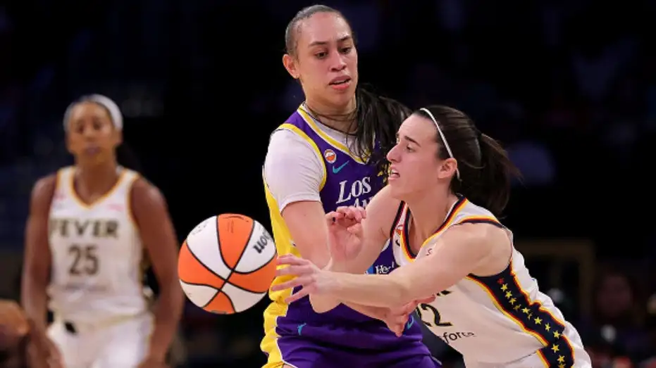 caitlin-clark-indiana-fever-hamby-sparks-wnba-2-1