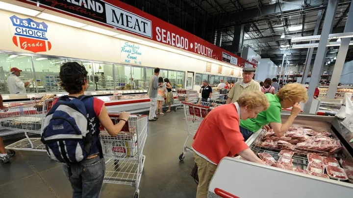 Wealthy Americans choose one grocery store chain over rivals, survey finds