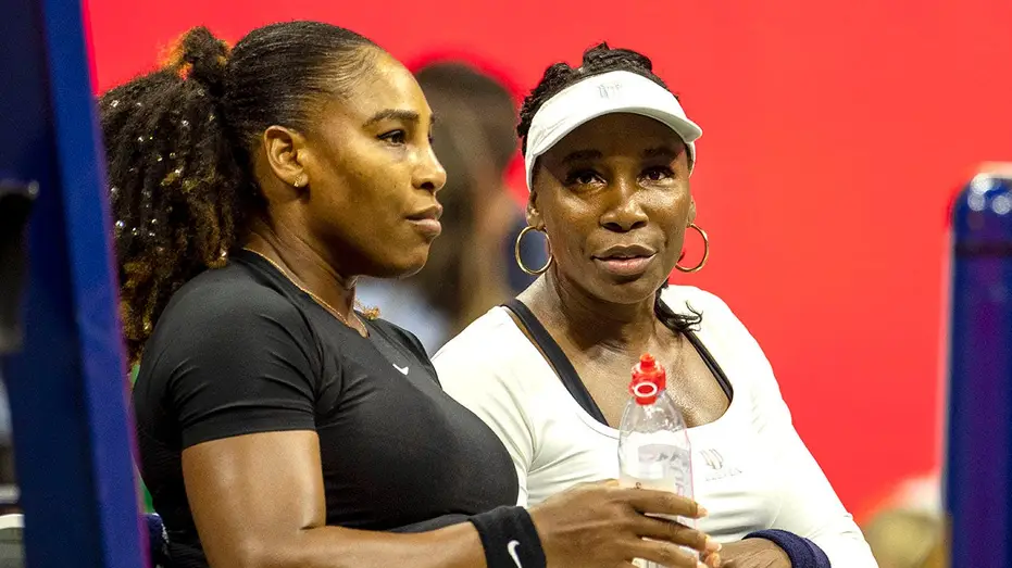 serena-venus-sitting-7426