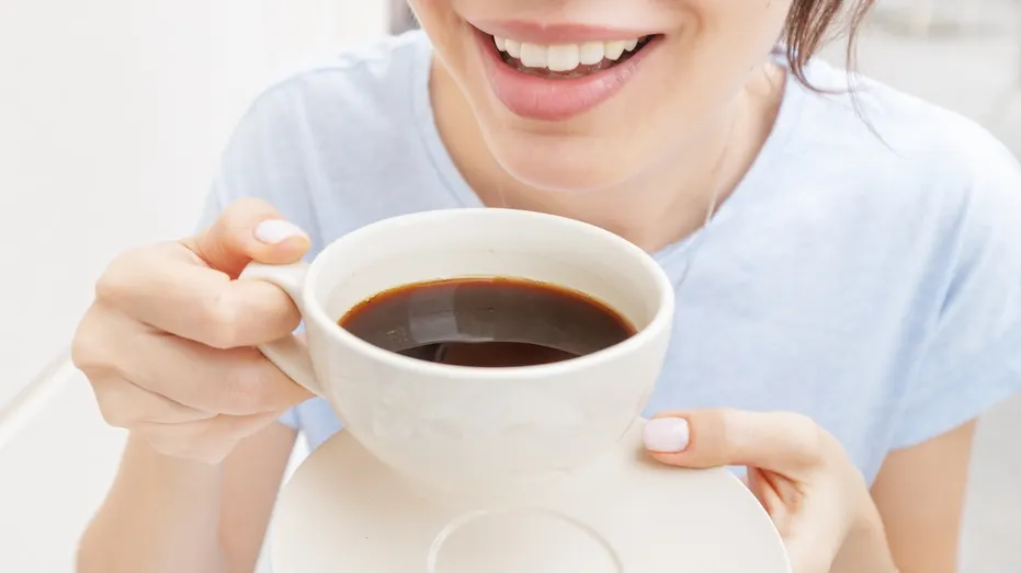 woman-drinking-coffee